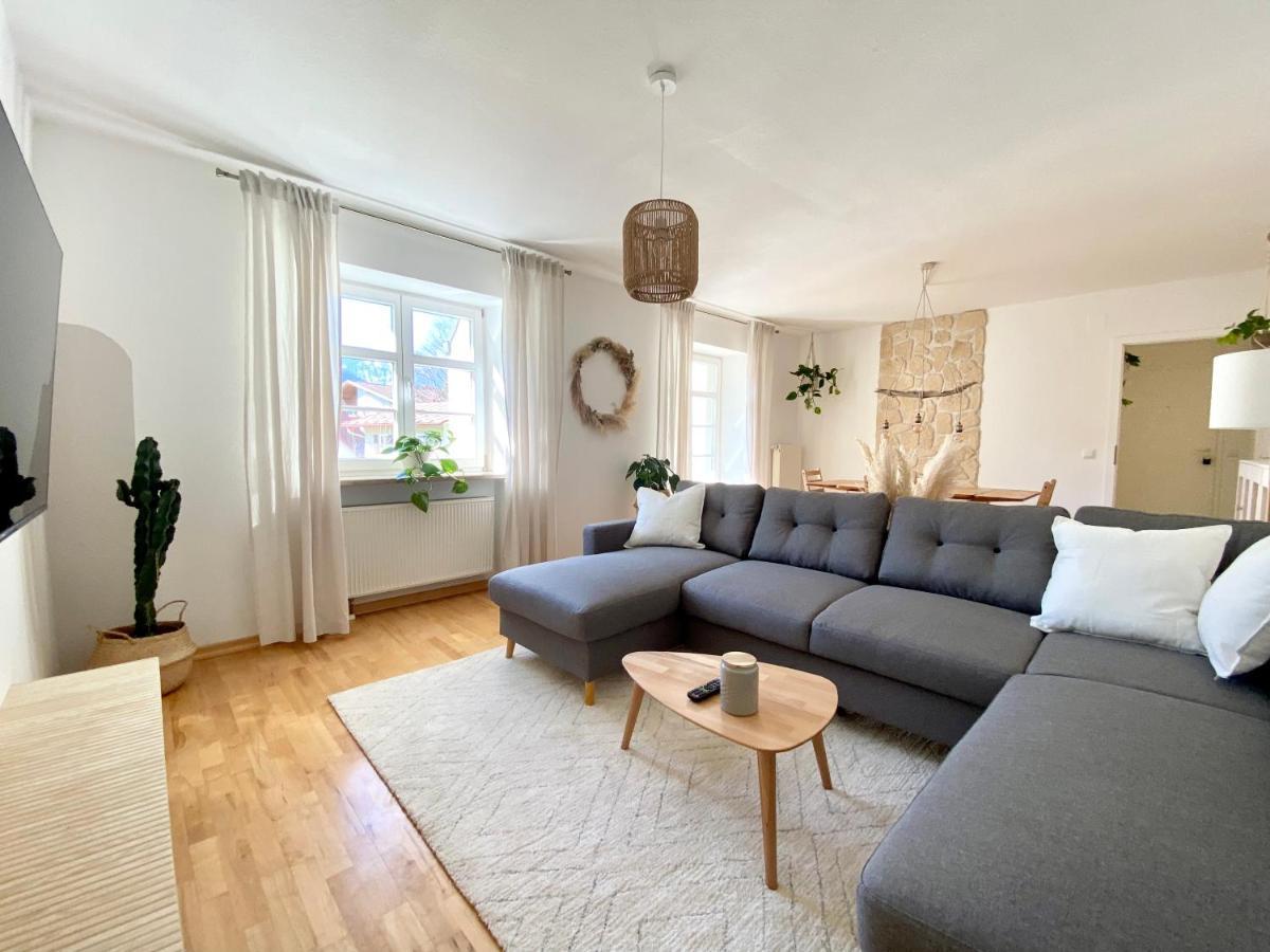 Apartment Butler Boho Boutique Netflix *