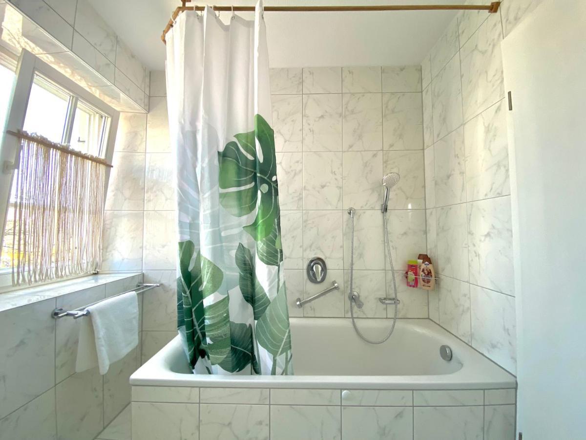 Butler Boho Boutique Netflix Apartment *